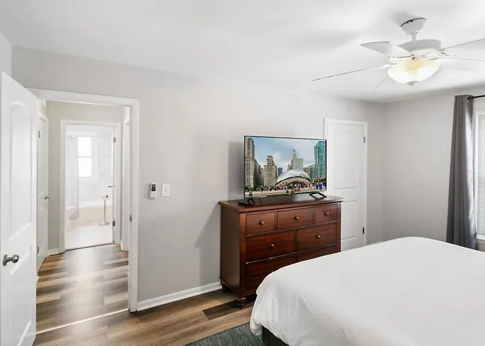 Apartment Modern New Just A Half Mile To Dt